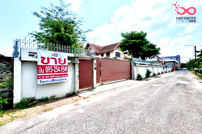 บ้านเดี่ยว รพ.เอสวายเอช : ขายบ้านเดี่ยว 2 ชั้น เนื้อที่ 304 ตารางวา ถนนพหลโยธิน ซอยพหลโยธิน 46/1 ใกล้แยกวงเวียนหลักสี่