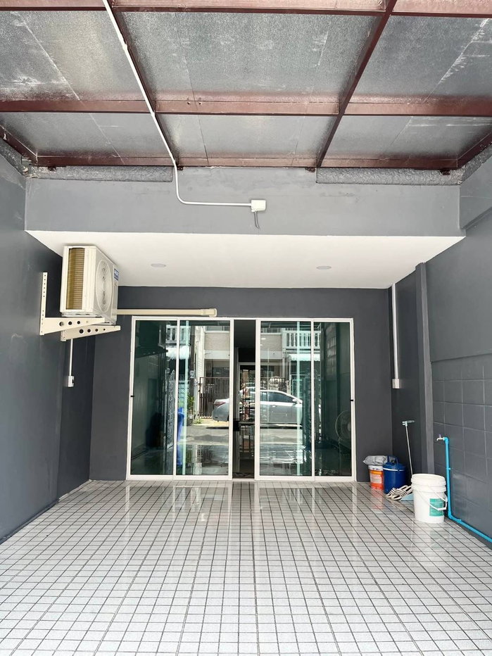 รูป T 1506 ให้เช่า ทาวน์เฮ้าส์ 2 ชั้น ม.คลองจั่นวิลล่า 1 ซ.นวมินทร์ 32 บ้านสวย สภาพดี มีเฟอร์นิเจอร์พร้อมอยู่ ราคา 22,000 บาท - รูปที่ 2/14