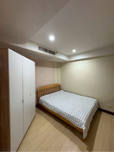 💛 ให้เช่า รื่นฤดี คอนโดมิเนียม สุขุมวิท 1 Reunreudee Condominium 💛 ☎️ติดต่อ คุณหย๊ะ 📞 093-4419156 ID Line : @928zbfqq