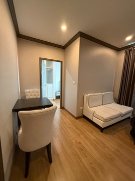 Condo for rent at The Reserve Kasemsan 3 charming furnished 1bedroom unit near BTS National Stadium 