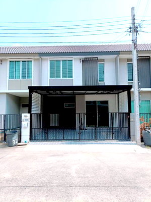 ทาวน์โฮม กรุงเทพมหานคร : ทาวน์เฮ้าส์ รีโนเวทใหม่ ทำเลดี หมู่บ้านพฤกษาวิลล์ 64 สายไหม กว้าง เดินทางสะดวก ในแหล่งชุมชน