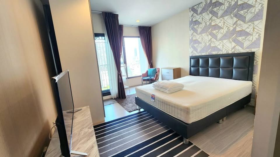 picture Life Asoke Rama 9 Condo for rent  - 2/9