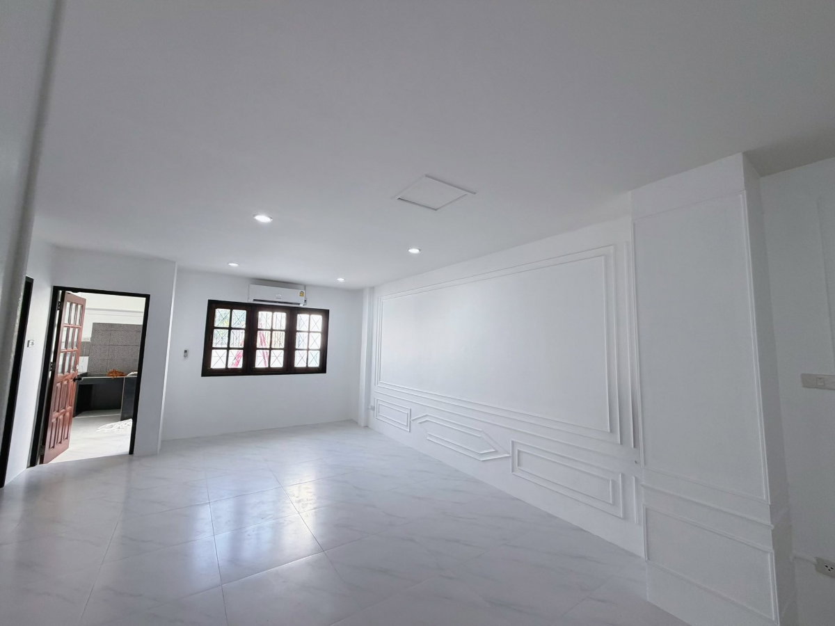 รูป บ้านทำเลทอง ใกล้สุขุมวิท | ราคาดีที่สุดในโซน พร้อมเข้าอยู่  - รูปที่ 7/23