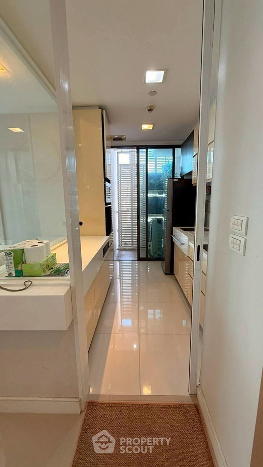 รูป คอนโด 2-ห้องนอน ที่ เดอะ รูม สุขุมวิท 62 ใกล้ BTS ปุณณวิถี (ID 2828560) - รูปที่ 9/15