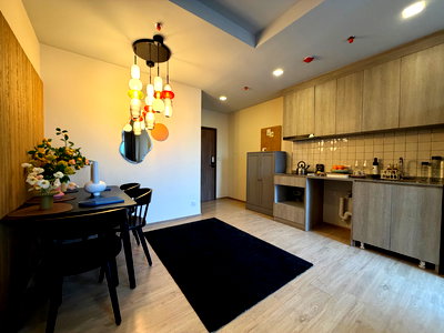 Condos for sale Ekamai International School : for sale Metris Pattanakarn - Ekkamai condo pet friendly