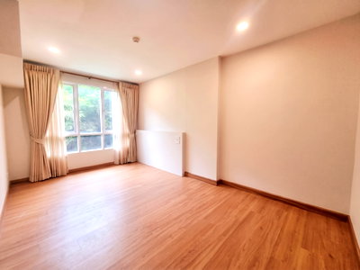 Condos for sale : 🔥 VOQUE Sukhumvit 16 | Rare Deal Asoke CBD Newly renovated 47.5 sq.m. condo for only 4.39 million baht