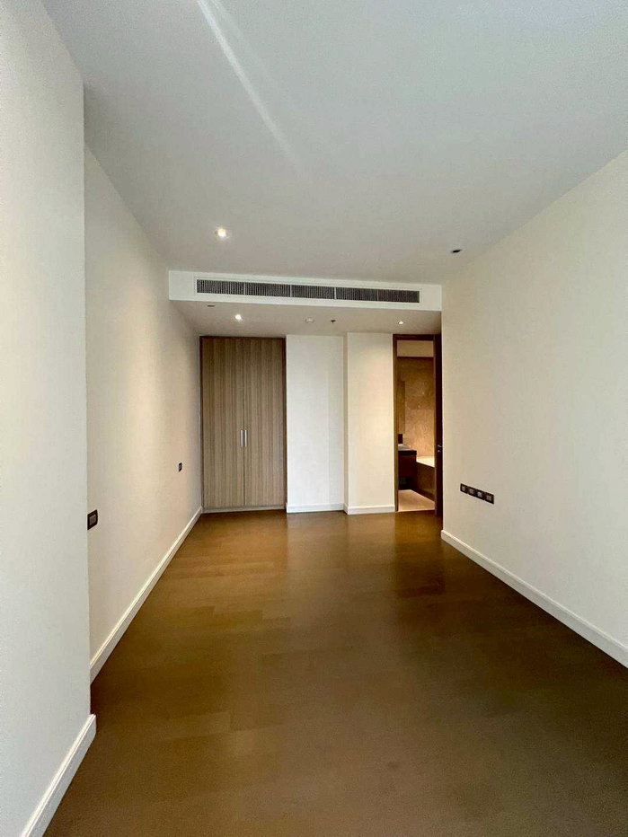 รูป LTHC15148 – Luxury Condo High Floor for Rent Ratchadamri | City Lifestyle Best Value | Near BTS Ratchadamri | 75,000 THB | คอนโดให้เช่า ราชดำริ ชั้นสูง ไลฟ์สไตล์เมือง คุ้มค่า ใกล้ BTS ราชดำริ - รูปที่ 6/6