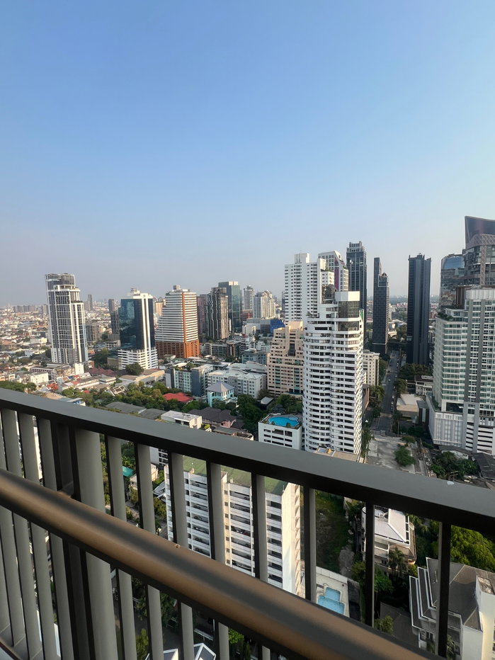 รูป [For Rent] Luxury 2-Bedroom at Quattro by Sansiri (Thong Lor 4) – High Floor, Unblocked View - รูปที่ 2/8