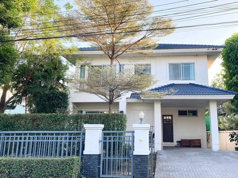 FOR RENT  HOUSE PROPERTY  40000 BAHT per MONTH