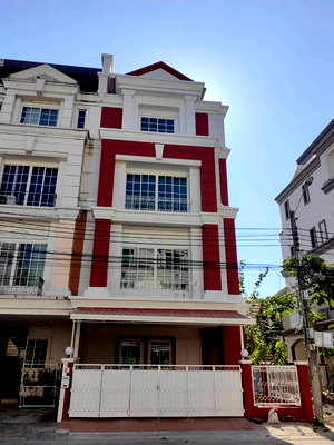 เช่าโฮมออฟฟิศ เขตบางนา : ให้เช่า โฮมออฟฟิศ 4 พลัส พาร์ค อเวนิว ลาซาล – ศรีนครินทร์ ใกล้ BTS แบริ่ง และ MRT ศรีลาซาล