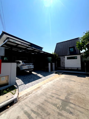 Houses for rent Ramkhamhaeng University 2 : FOR RENT: Mantana Onnut-Wongwaen 3