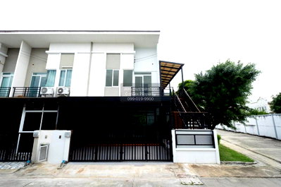 Townhouses for sale Bangna - Trat  : For Sale Townhouse/Townhome  , Casa City Bangna , Bang Kaeo , Bang Phli , Samut Prakarn , CX-129937 ✅ Live chat with us ADD LINE @connexproperty ✅
