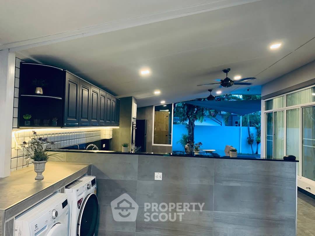 picture 3-BR Villa close to Huai Yai (ID 2020967) - 2/33