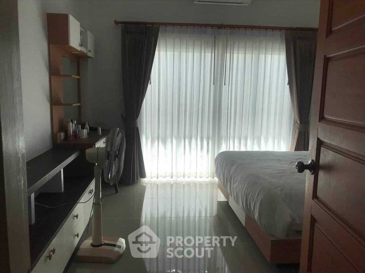 รูป วิลล่า 3-ห้องนอน ที่ ดี เพลส ใกล้ เมืองพัทยา (ID 2829946) - รูปที่ 9/12