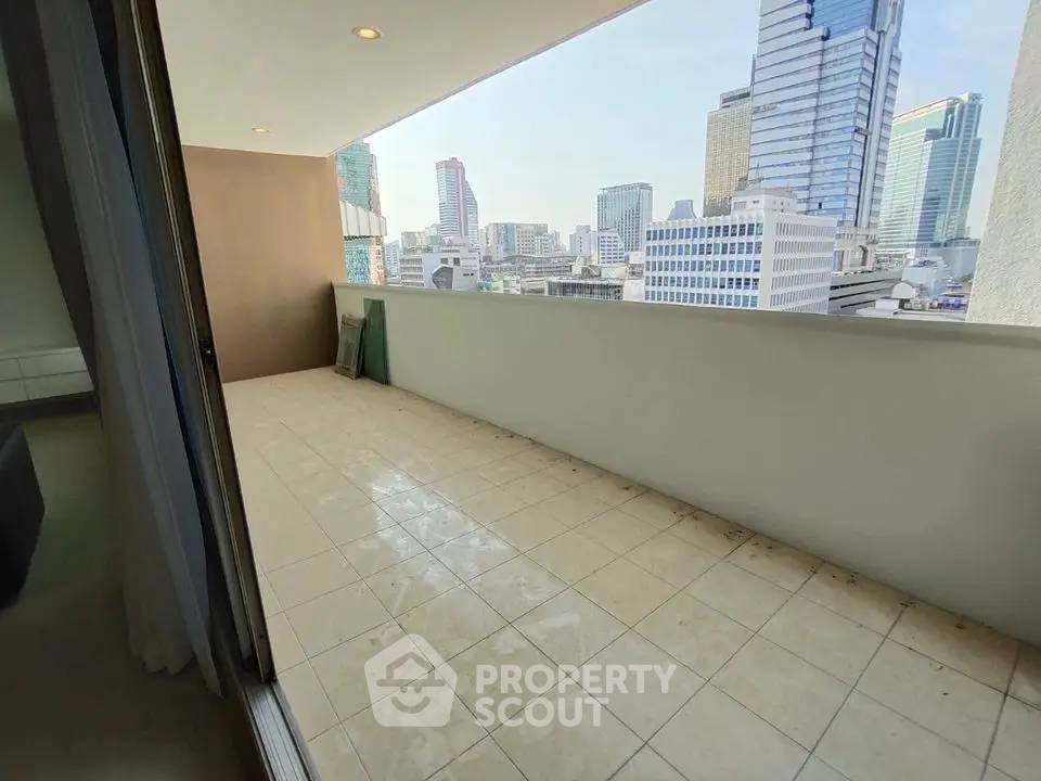 picture Pet-Friendly 2-BR Silom Condominium, 100m To BTS Sala Daeng (ID 2828436) - 6/20