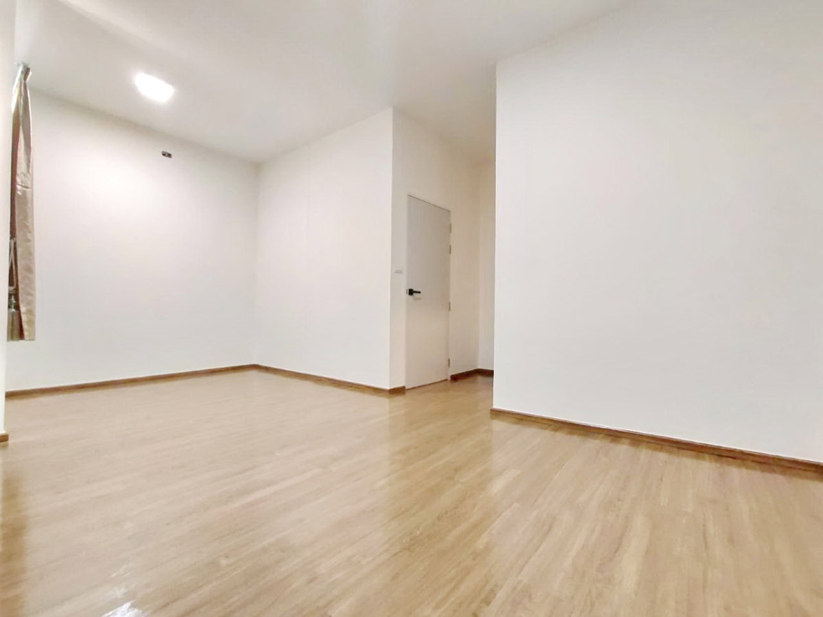 รูป ขายถูก ทาวน์เฮ้าส์ หมู่บ้านพลีโน่ รัตนธิเบศร์-บางใหญ่ ใกล้ MRT สถานีคลองบางไผ่ รีโนเวทใหม่ทั้งหลัง  - รูปที่ 12/17