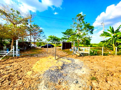 เช่าที่ดิน เขตคลองสามวา : สามวาตะวันออก ที่ดินให้เช่า 1.5ไร่ ถ.คลองเก้า 820ม. ถ.ไมตรีจิต ใกล้ตลาดสามวา 600 ม. รูปแปลงยาวสวย 600 ตร.ว. 2400 ตร.ม. ทางเข้า กว้าง 7 ม.