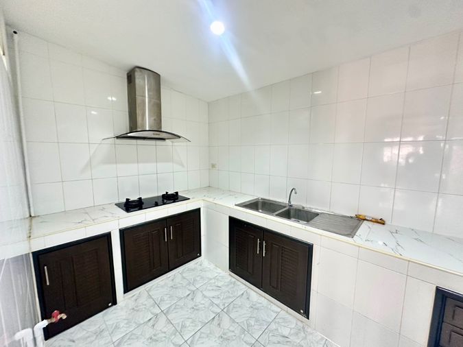 3-bed townhouse for sale, 87 sqm, 21.6 sq wah, Ratchathani 10