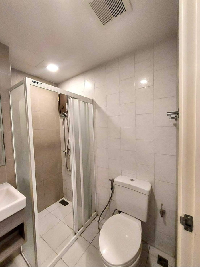 รูป 📢ให้เช่า Kave town Shift ข้างม.กรุงเทพ ตึก C ชั้น 1 ขนาด 28 sqm  วิวสระ🏊🌴 - รูปที่ 5/5