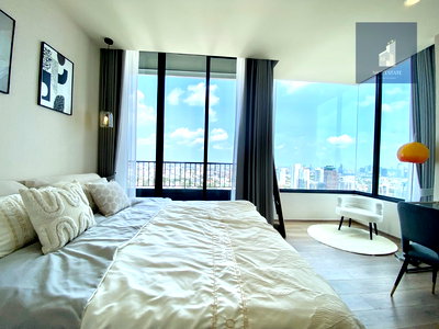 เช่าคอนโด BTS ทองหล่อ : Noble Form Thonglor ✨Brand New✨1Bed with 1Multifuctional room with city view Ready to move !