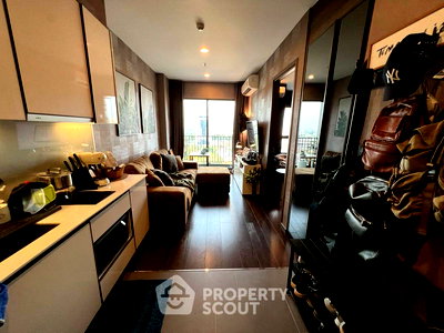 คอนโด BTS ทองหล่อ : คอนโด 1-ห้องนอน ที่ ซี เอกมัย ใกล้ ARL รามคำแหง (ID 2678416)