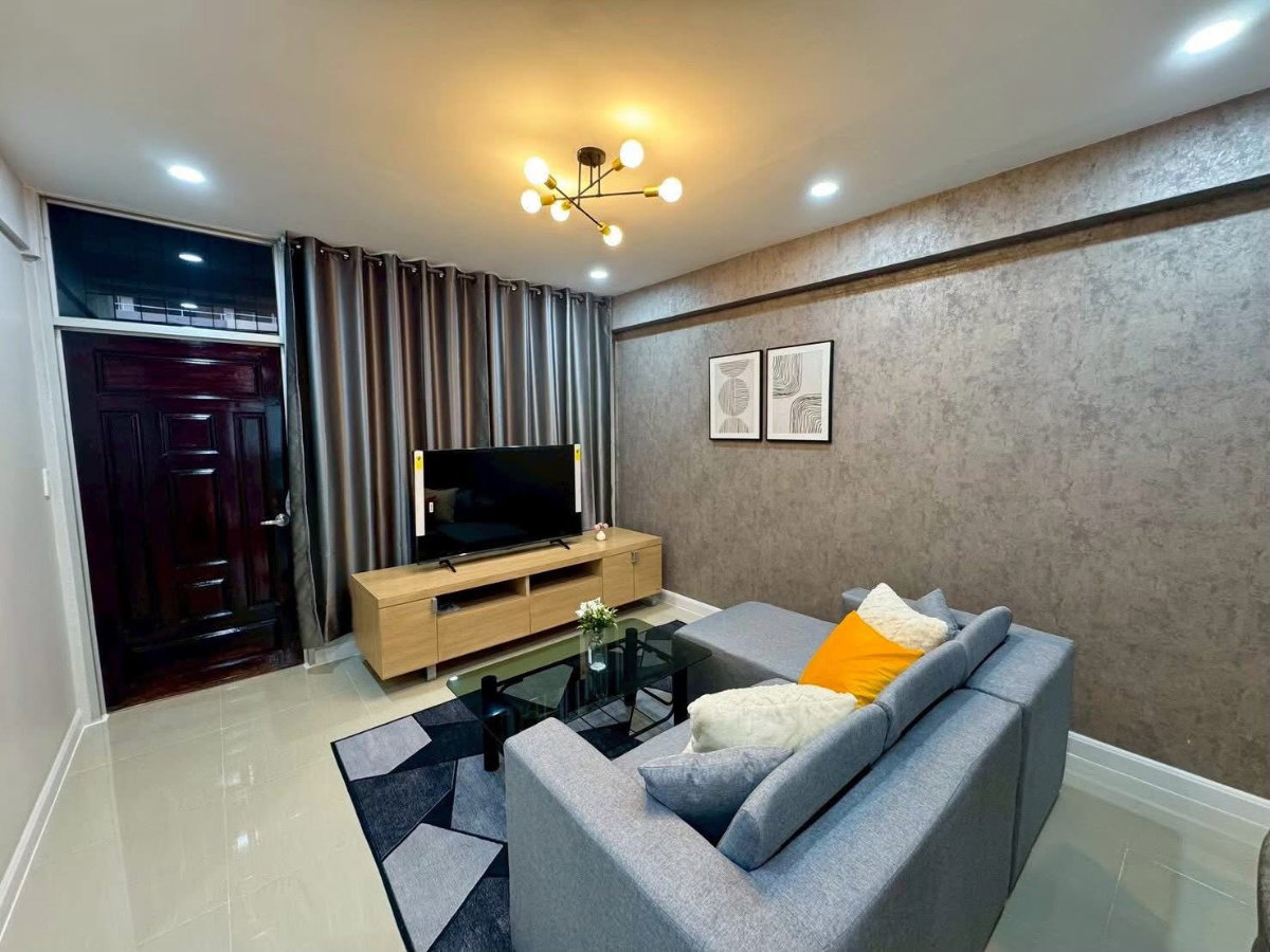 picture Siam                        Condominium - 2/6