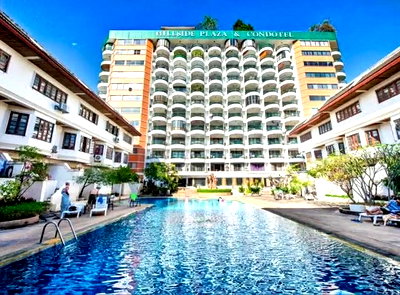 Condos for rent Chiang Mai : 
Rent Hill side 4 near Nimman 10th floor 45 sqm 12,000 per month already move in 