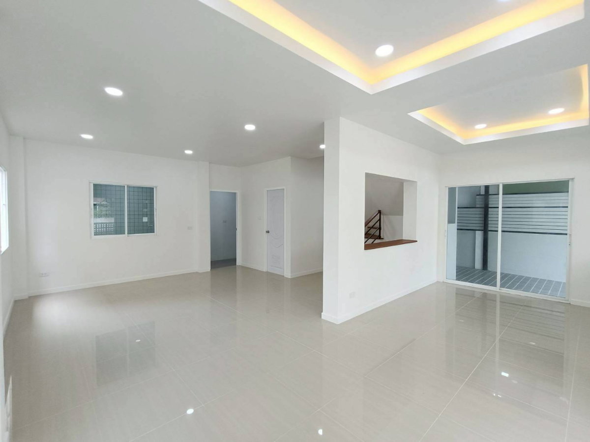 รูป บ้านแฝด 2 ชั้น รีโนเวทใหม่ทั้งหลัง กว้างขวาง หมู่บ้านวราภิรมย์ 2 ลำลูกกาคลอง 3 ลาดสวาย ลำลูกกา ปทุมธานี  - รูปที่ 9/21