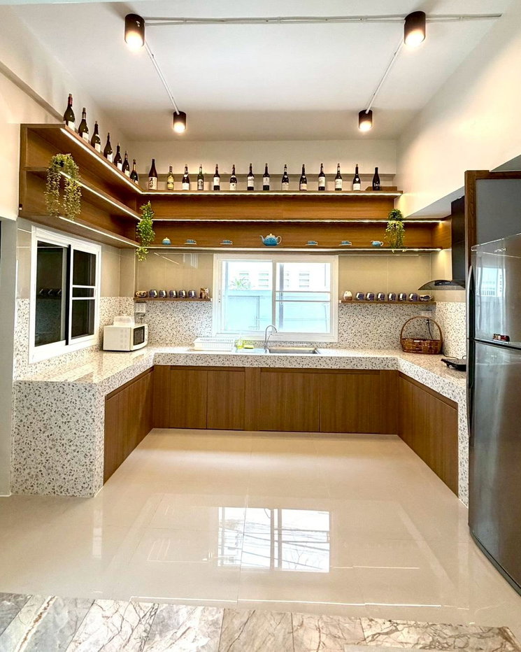 รูป LTH15157 – Spacious Townhome Prime Location for Rent Phra Khanong | Family Living Best Value | Near BTS Phra Khanong | 120,000 THB | ทาวน์โฮมให้เช่า พระโขนง พื้นที่กว้าง ฟังก์ชันครบ คุ้มค่า ใกล้ BTS พระโขนง - รูปที่ 3/6