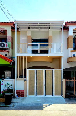 Townhouses for sale Bang Bua Thong Nonthaburi : 🏠 Townhouse for Sale – Golden Location! Nunticha 1 Village, Sai Noi (Soi 4) 🏠