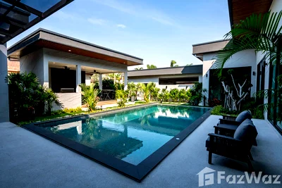 Houses for sale Bang Lamung Chonburi : Brand New Luxury Designer Villa in Horseshoe Point 6210855