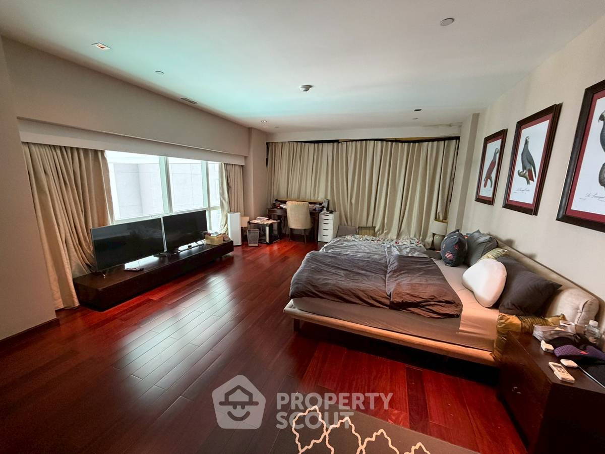 รูป คอนโด 3-ห้องนอน ที่ เลอ รัฟฟิเน่ สุขุมวิท 31 ใกล้ BTS พร้อมพงษ์ (ID 2823443) - รูปที่ 11/17