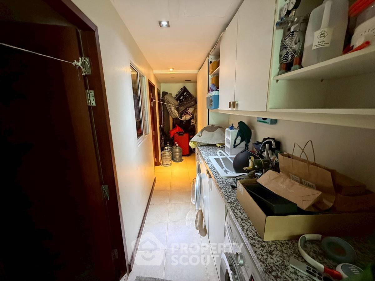 รูป คอนโด 3-ห้องนอน ที่ เลอ รัฟฟิเน่ สุขุมวิท 31 ใกล้ BTS พร้อมพงษ์ (ID 2823443) - รูปที่ 10/17