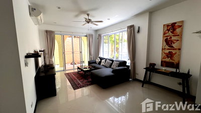 Houses for rent : Secure Rent-Luxury Saiyuan Med Villa with Elite Amenities 1154748