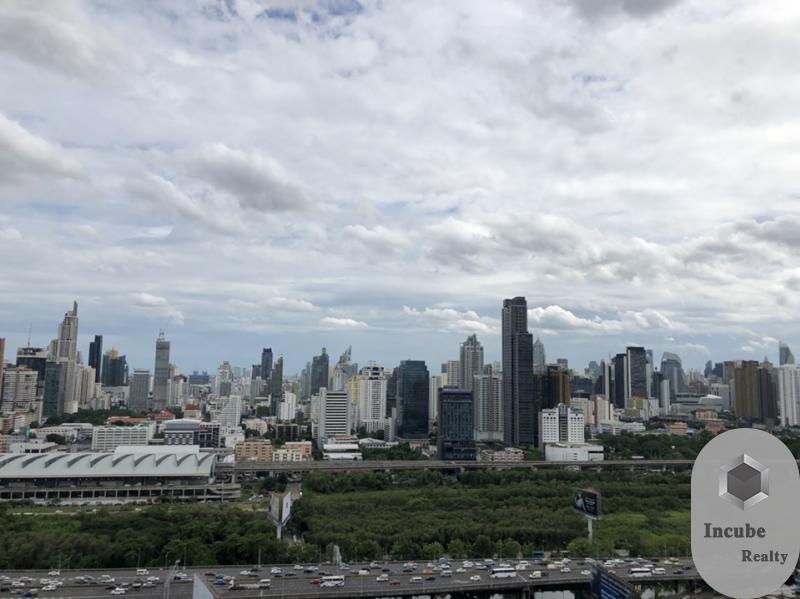 picture A030211 A Space I.D. Asoke-Ratchada - 1/8