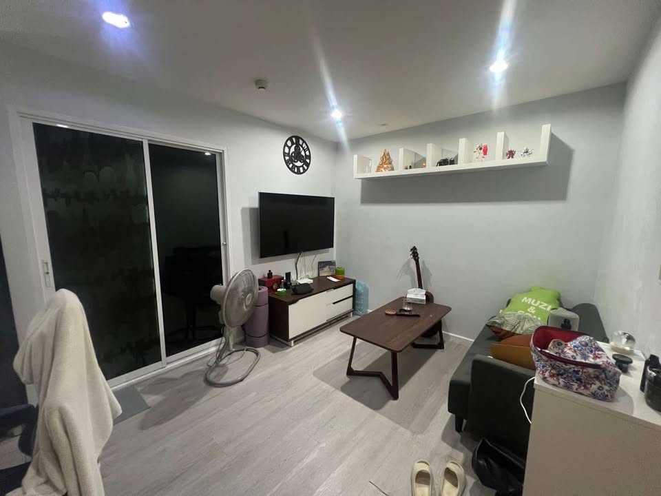 picture A033469 The Crystal Condominium - 2/6