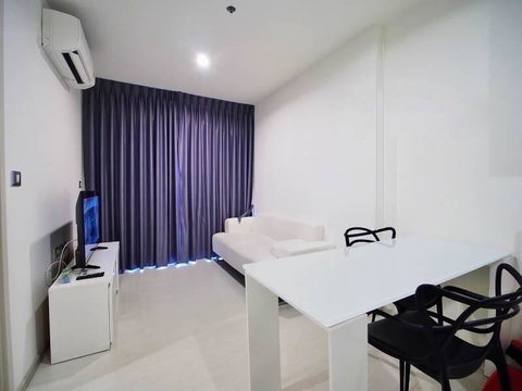 A031933 Rhythm Sukhumvit 42