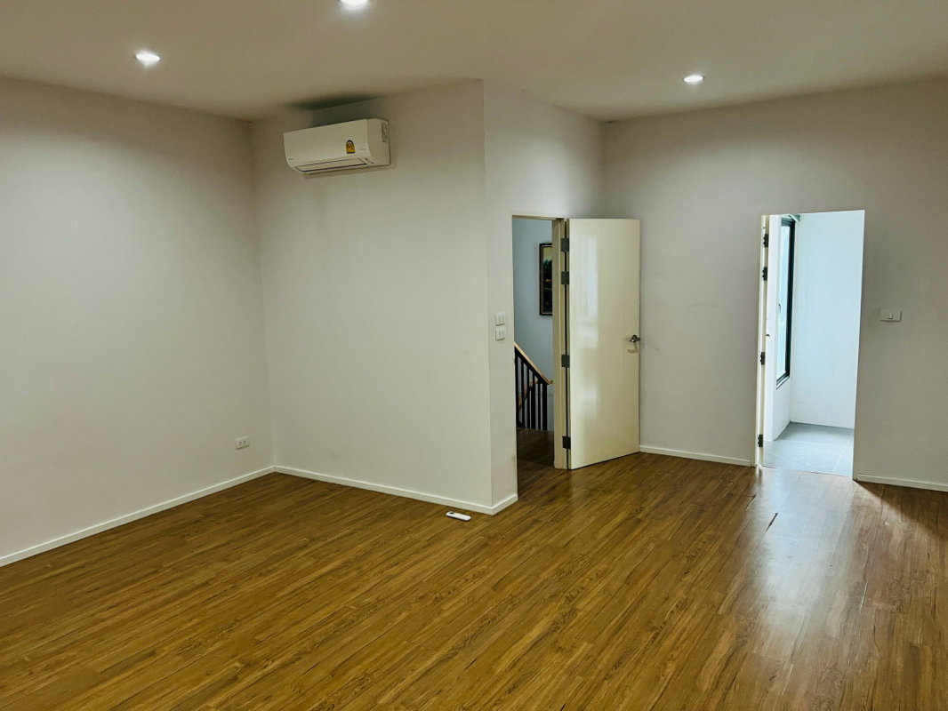 picture RENT Muang Klang Village, Wacharaphon - 50/99