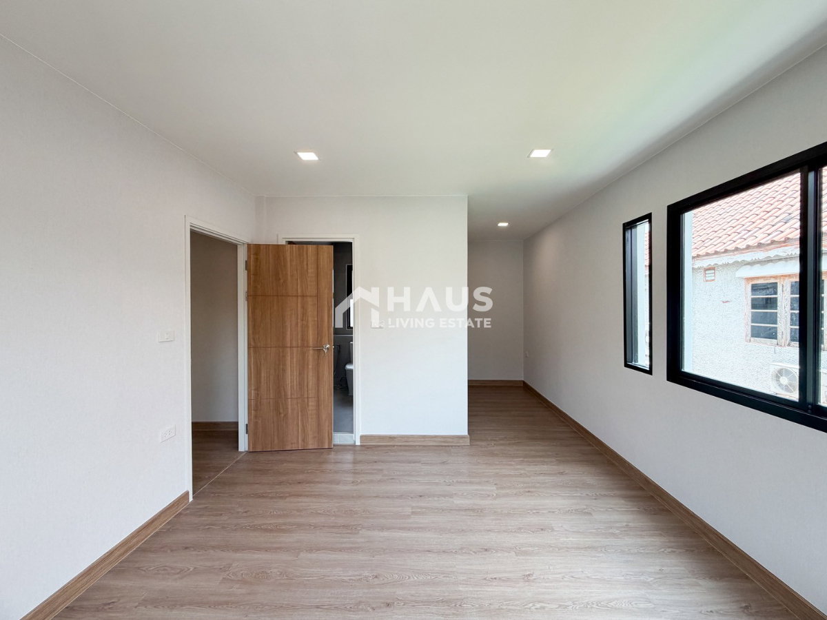 picture Ladawan Pinklao - Borommaratchachonnani / 4 Bedrooms #HPHU074 - 25/28
