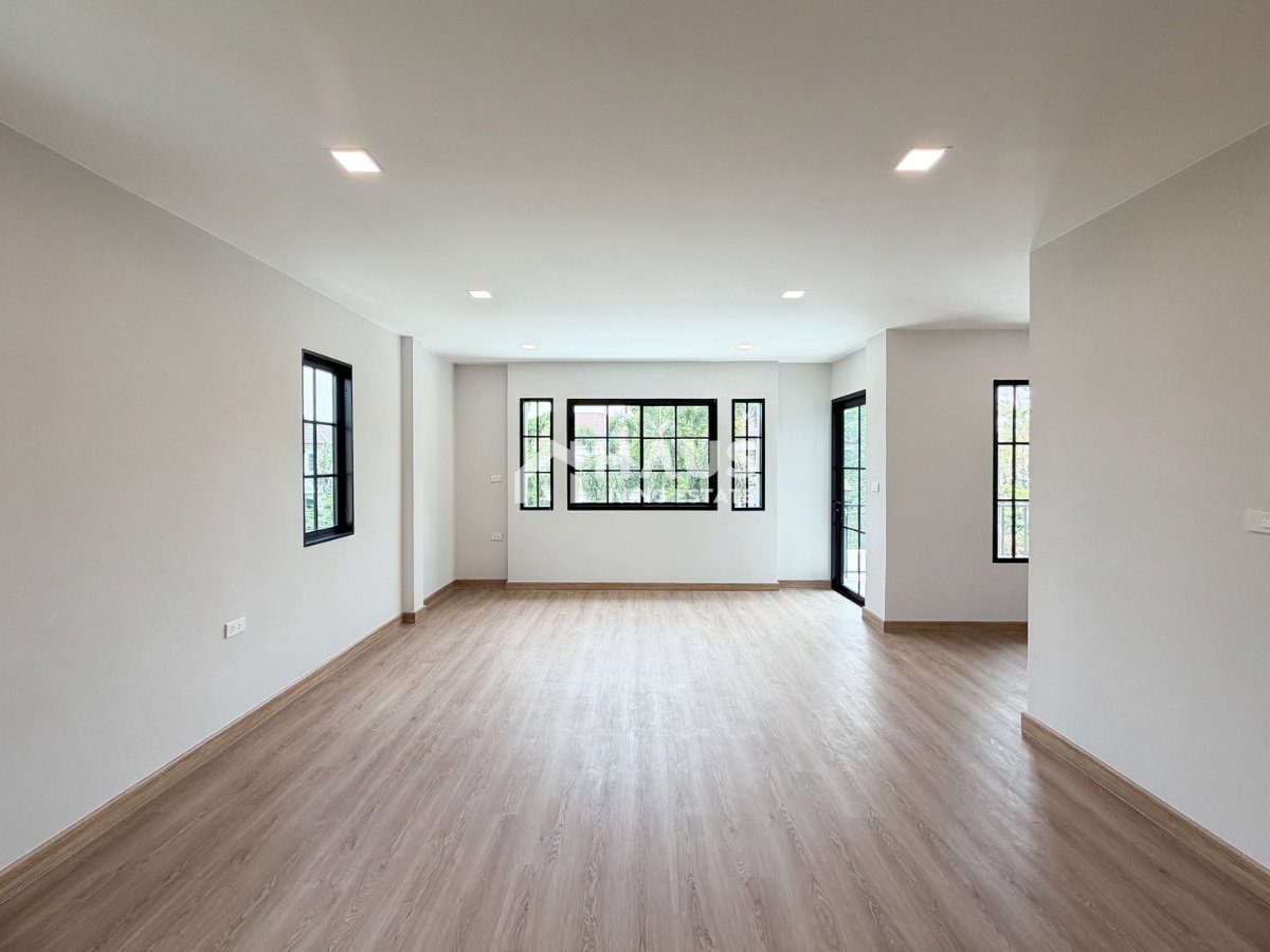 picture Ladawan Pinklao - Borommaratchachonnani / 4 Bedrooms #HPHU074 - 22/28