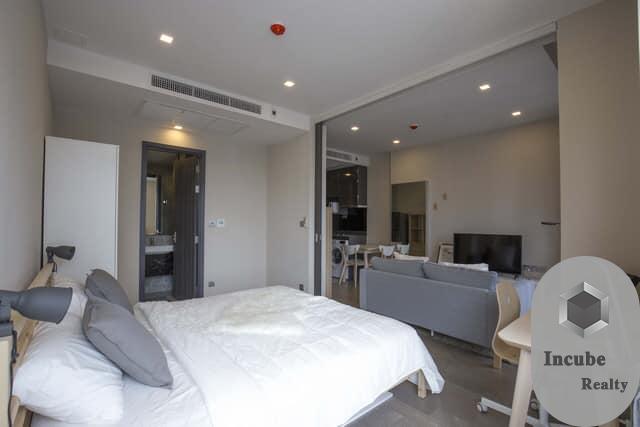 picture A030140 Ashton Asoke - 1/8