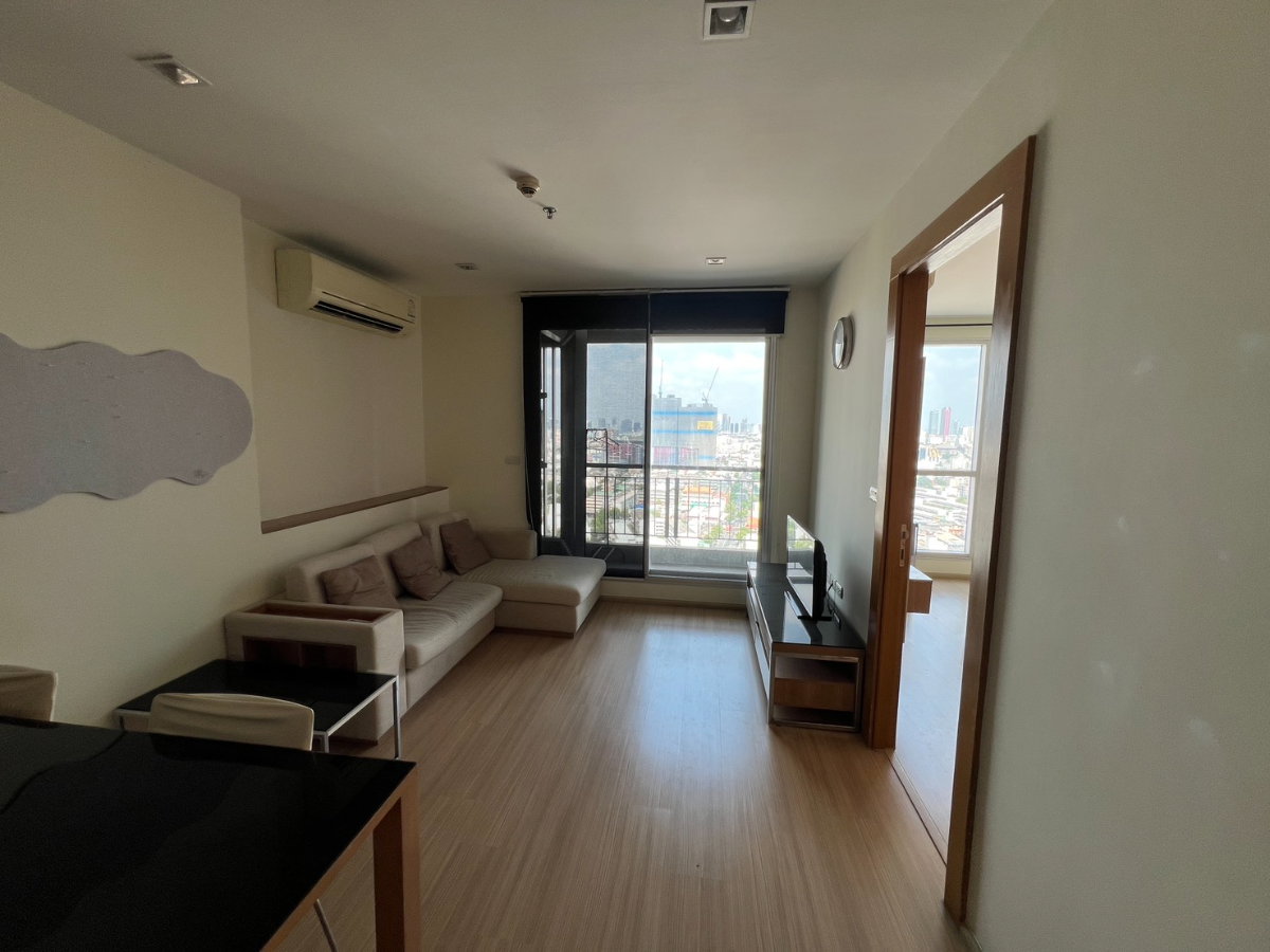 For Rent Rhythm Ratchada-Huaikwang Great price high floor city view DS2835 | Line @Dstay