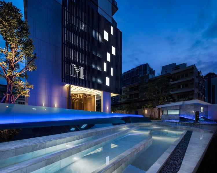 picture A031386 M Thonglor 10 - 2/8