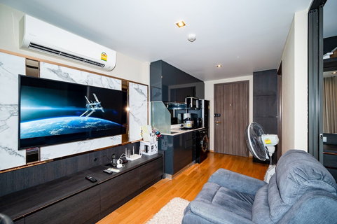 A033379 Altitude Samyan - Silom
