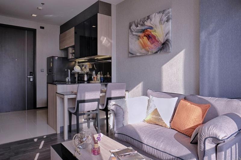 picture A032611 The Line Asoke - Ratchada - 3/8