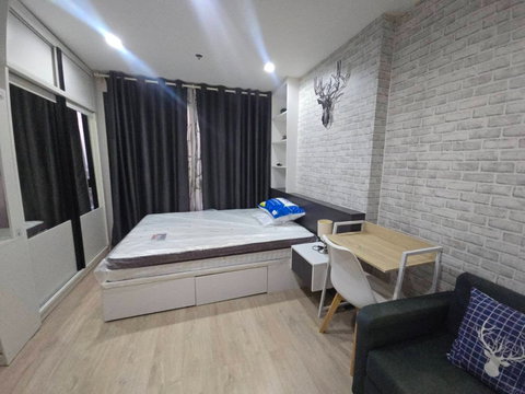 P-126154  City View Studio at Ideo Sathorn-Thaphra Near BTS Pho Nimit 10,000 THBl Line Id: @easycondoplus l 099-229-6397