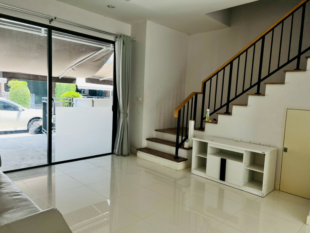 picture RENT Muang Klang Village, Wacharaphon - 21/99