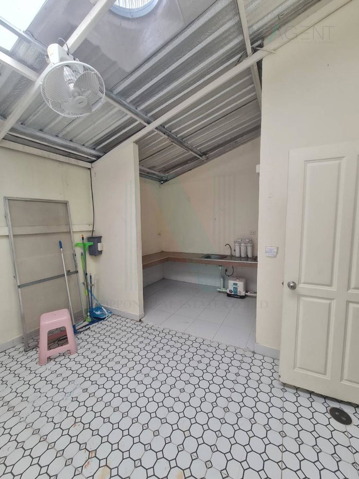 รูป ขายทาวน์เฮาส์ โครงการ บ้านกลางเมือง เดอะรอยัล โมนาโค ศรีนครินทร์ - พัฒนาการ 3 ชั้น 3 ห้องนอน 4 ห้องน้ำ - รูปที่ 2/8