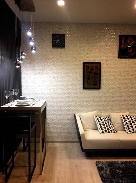 picture A031386 M Thonglor 10 - 5/8