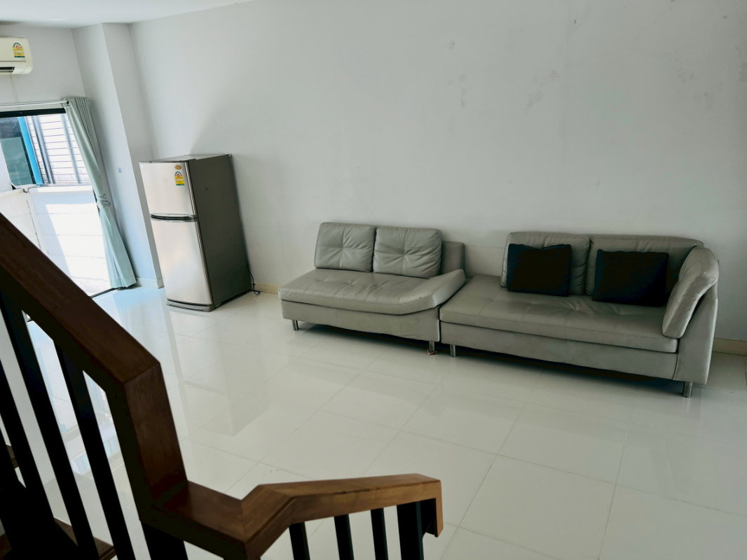picture RENT Muang Klang Village, Wacharaphon - 18/99